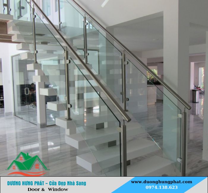 cầu thang kính tại củ chi TP.HCM